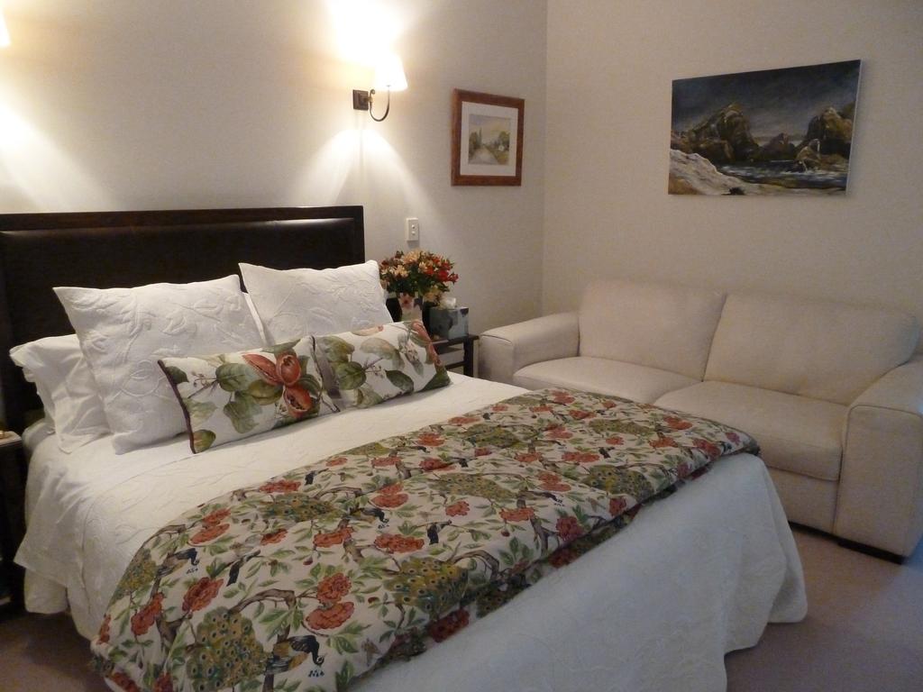 L'Abri Bed And Breakfast Акароа Номер фото